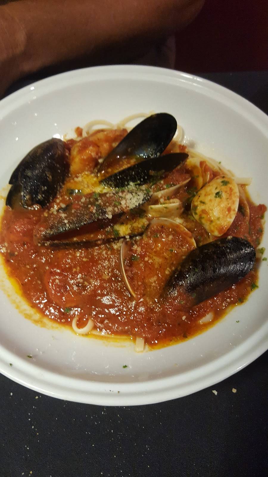 Bascettis Italian Grille | restaurant | 1568 Main St, Dunedin, FL 34698, USA | 7277382808 OR +1 727-738-2808