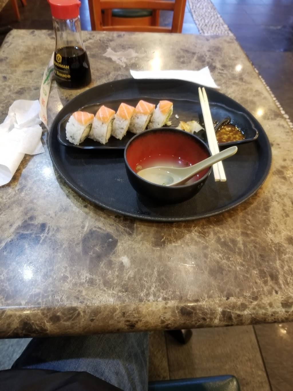 Sushi Q | restaurant | 6660 Sunset Blvd # M, Los Angeles, CA 90028, USA | 3238560100 OR +1 323-856-0100