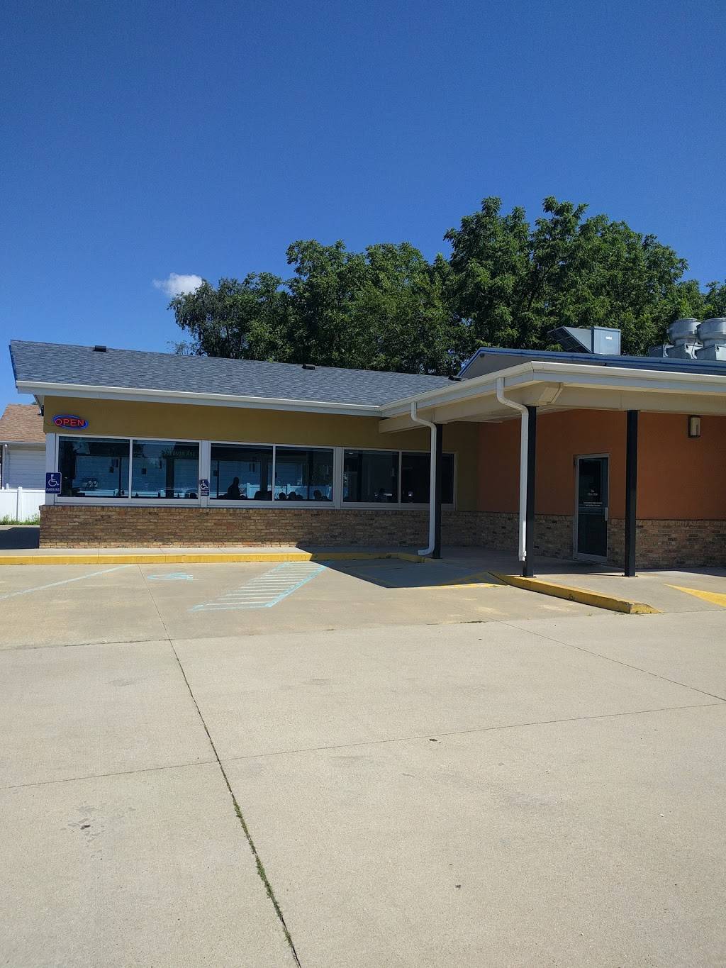 Rileys Cafe 2727 | restaurant | 2727 6th St SW, Cedar Rapids, IA 52404, USA | 3198263923 OR +1 319-826-3923