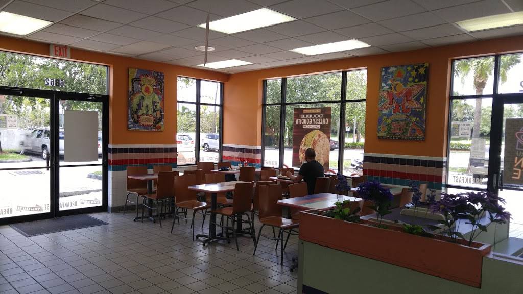 Taco Bell | meal takeaway | 6862 Okeechobee Blvd, West Palm Beach, FL 33411, USA | 5616864001 OR +1 561-686-4001