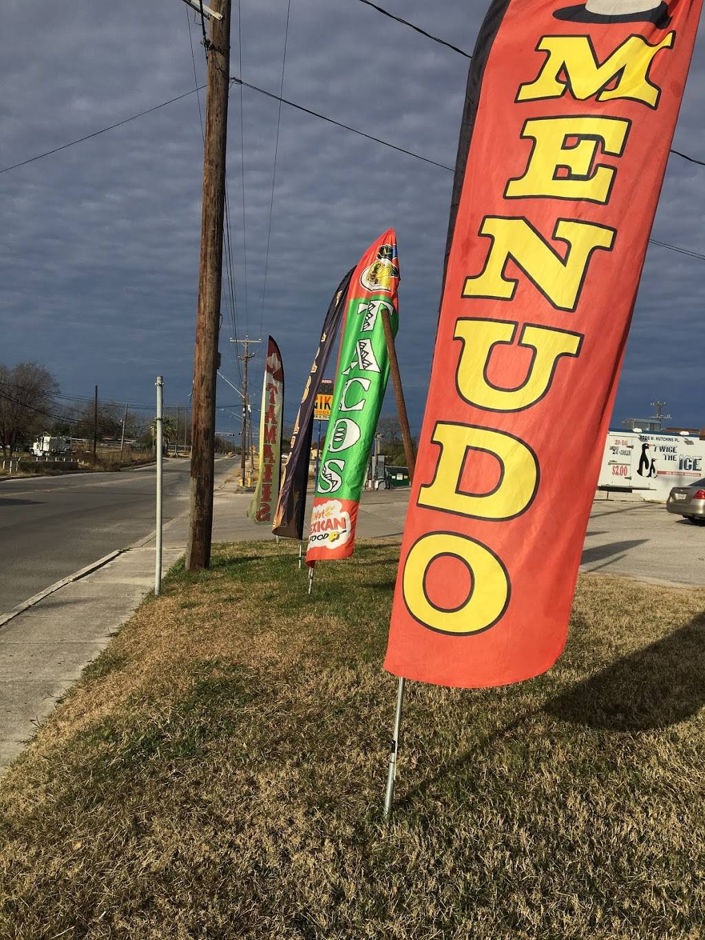 Pepes Molino | restaurant | 1439 W Hutchins Pl, San Antonio, TX 78221, USA | 2109276805 OR +1 210-927-6805