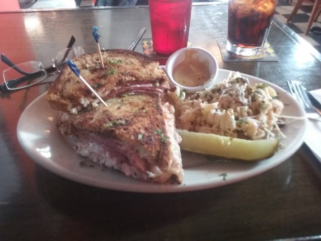 Lotties Lounge | restaurant | 4900 Rainier Ave S, Seattle, WA 98118, USA | 2067250519 OR +1 206-725-0519