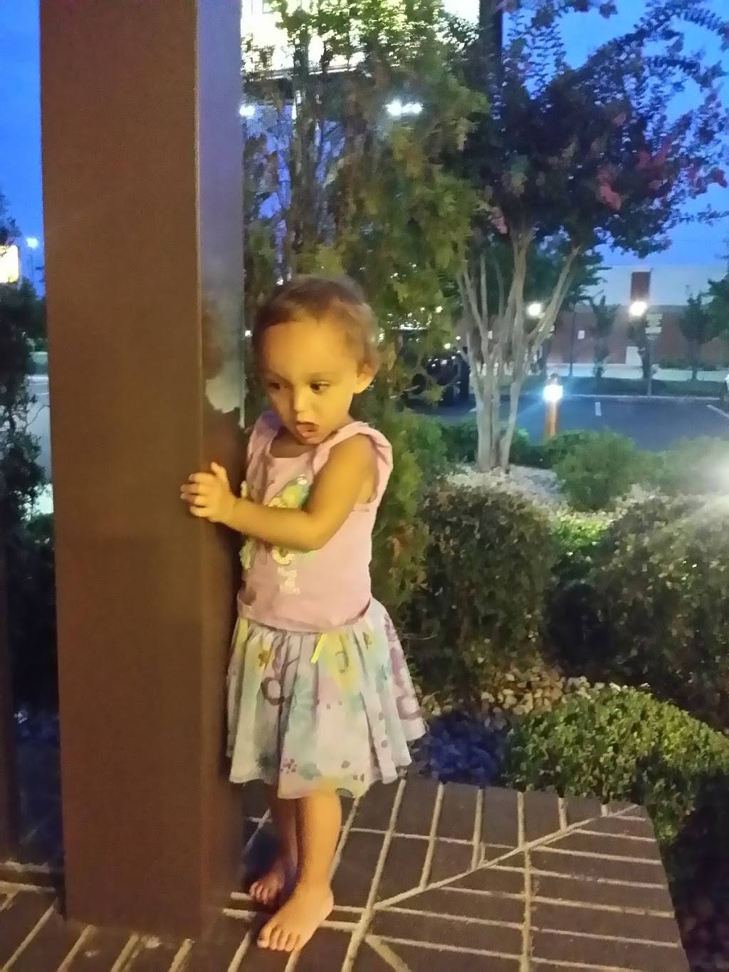 Chick-fil-A | restaurant | 2014 McFarland Blvd E, Tuscaloosa, AL 35404, USA | 2057529999 OR +1 205-752-9999