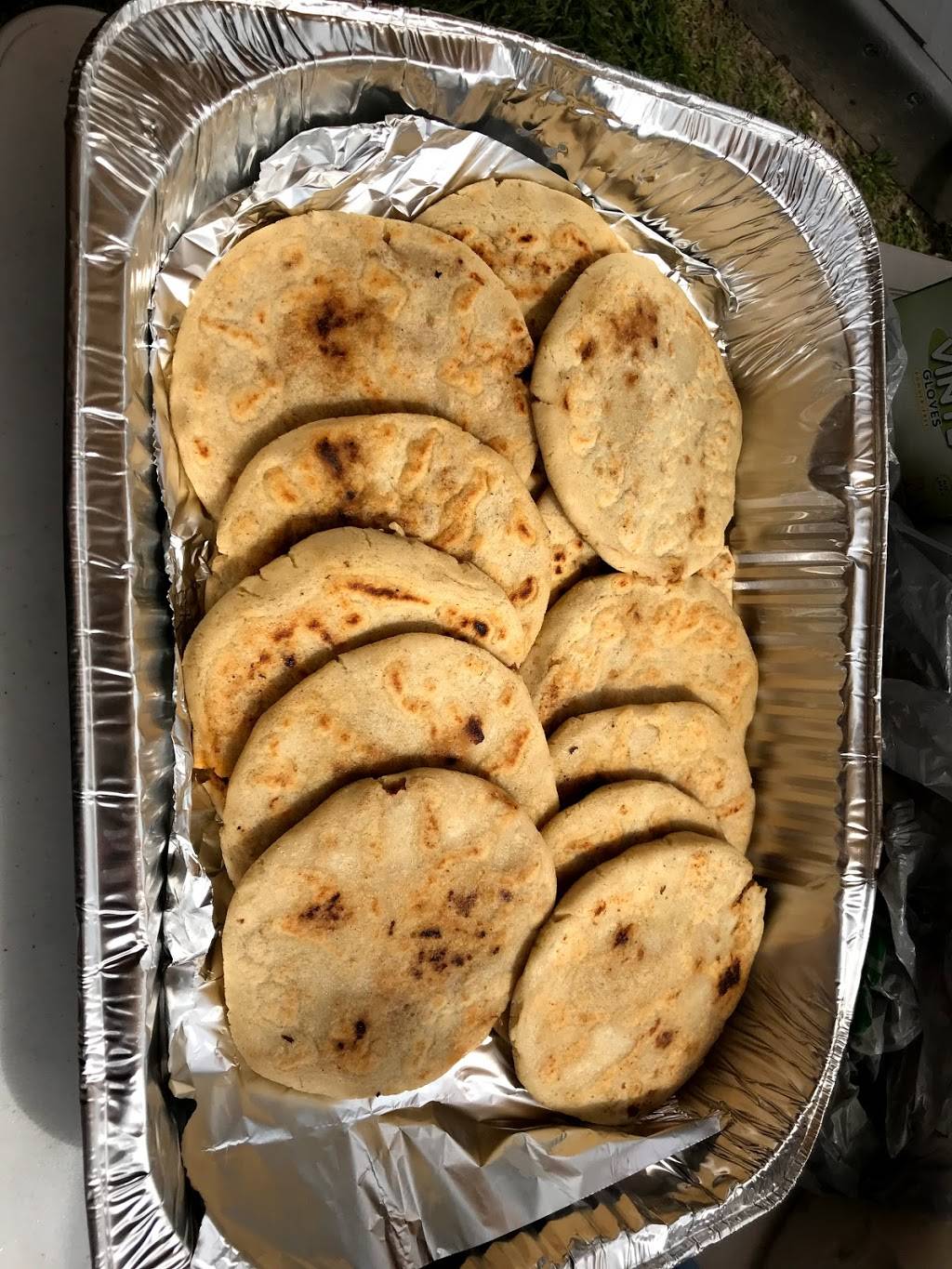 Marias Tacos And Pupusas | restaurant | 702 S Acme Rd, San Antonio, TX 78237, USA | 2105602232 OR +1 210-560-2232