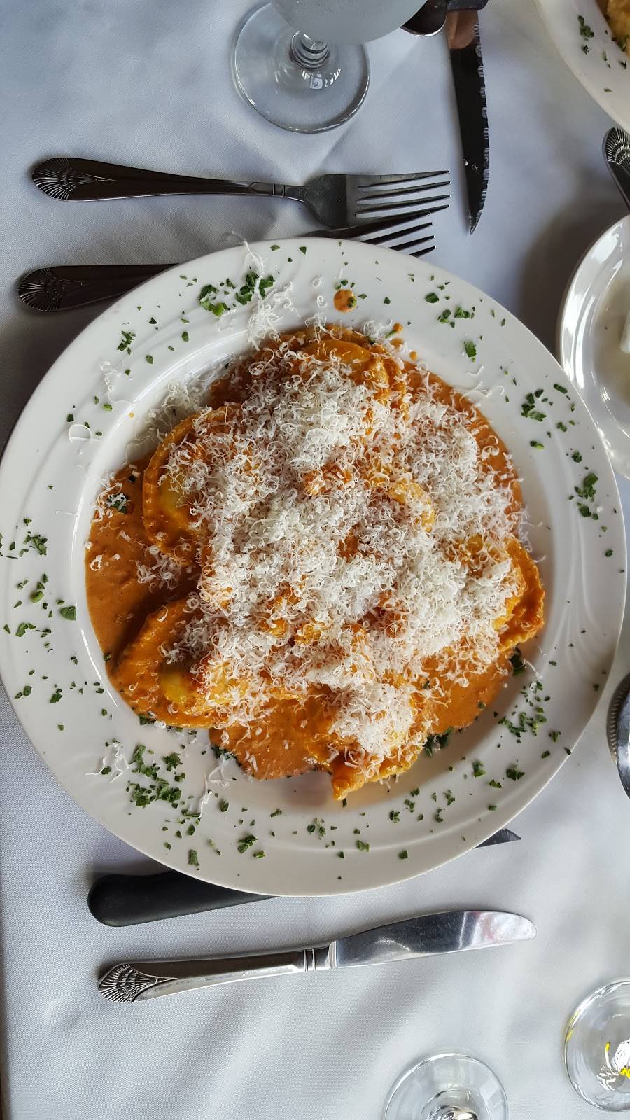 La Grotta | restaurant | 25412 Northern Blvd, Little Neck, NY 11362, USA | 7182248899 OR +1 718-224-8899