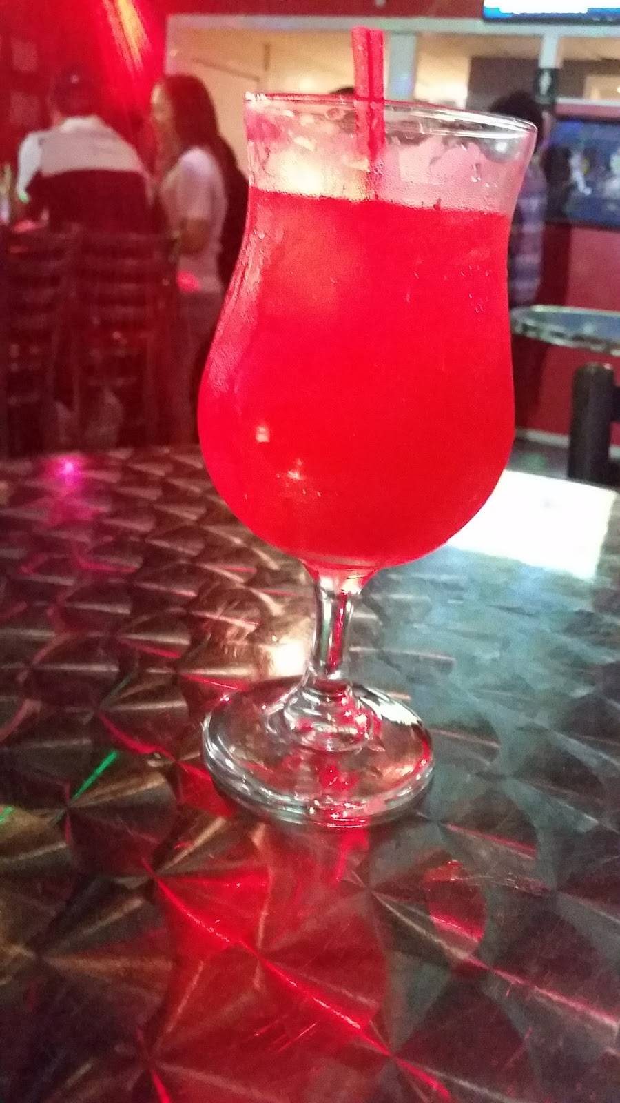 Malecon Bar & Restaurante | restaurant | 137 Chestnut St, Springfield, MA 01104, USA | 4132858407 OR +1 413-285-8407