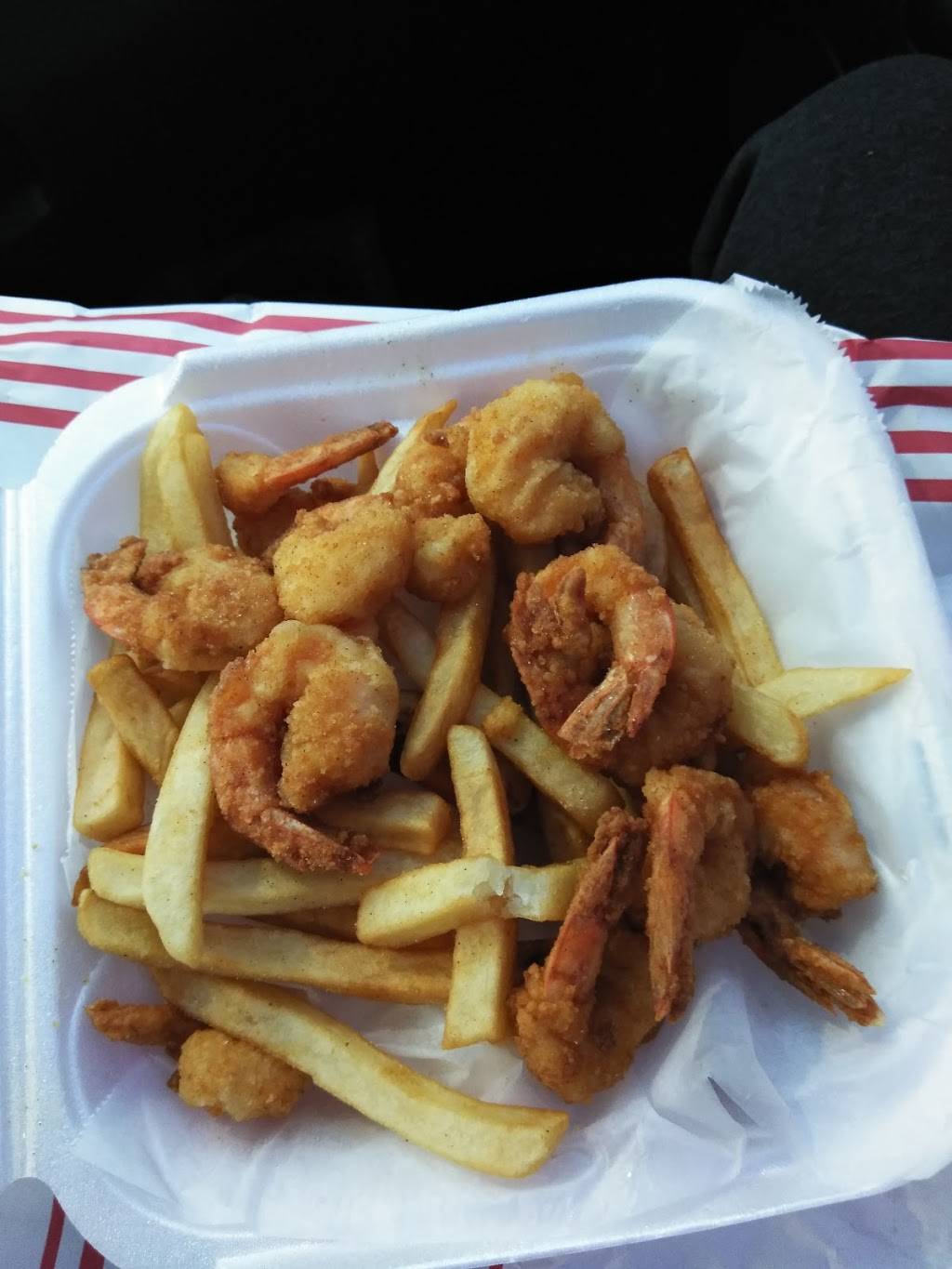 Hook Fish & Chicken | restaurant | 10400 Atlantic Blvd, Jacksonville, FL 32225, USA | 9049001563 OR +1 904-900-1563