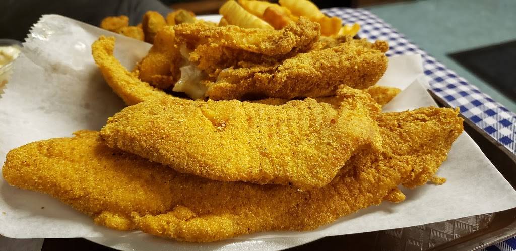 Uncle Larrys Restaurant | restaurant | 736 E M L King Blvd, Chattanooga, TN 37403, USA | 4237575894 OR +1 423-757-5894