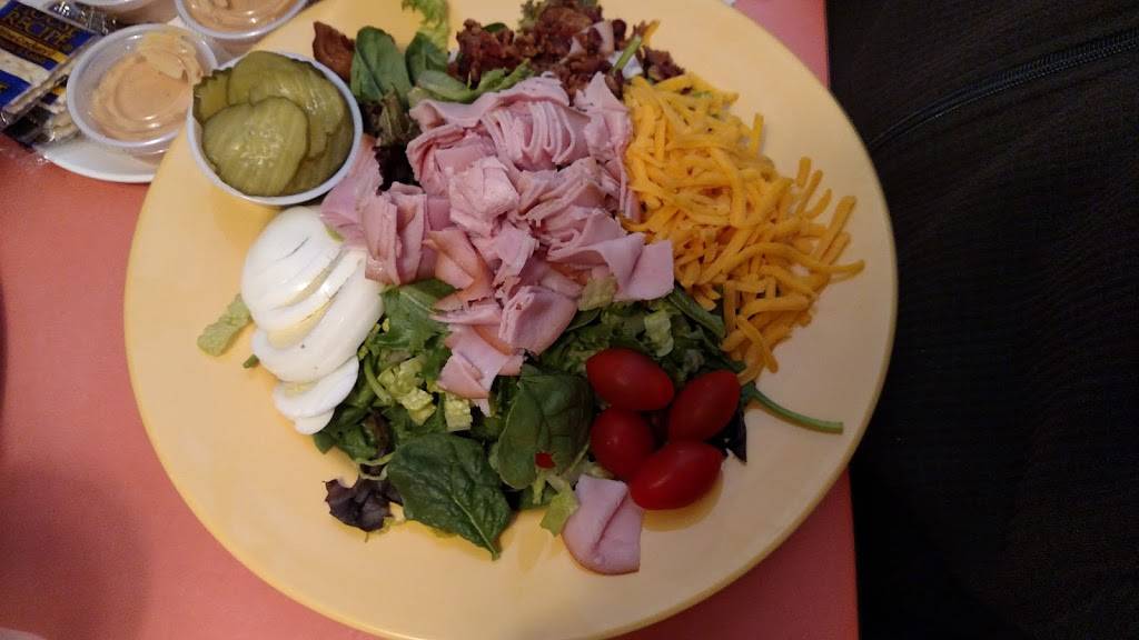 The Cotton Boll Grill | restaurant | 1624 Fairfield Ave, Shreveport, LA 71101, USA | 3182219397 OR +1 318-221-9397