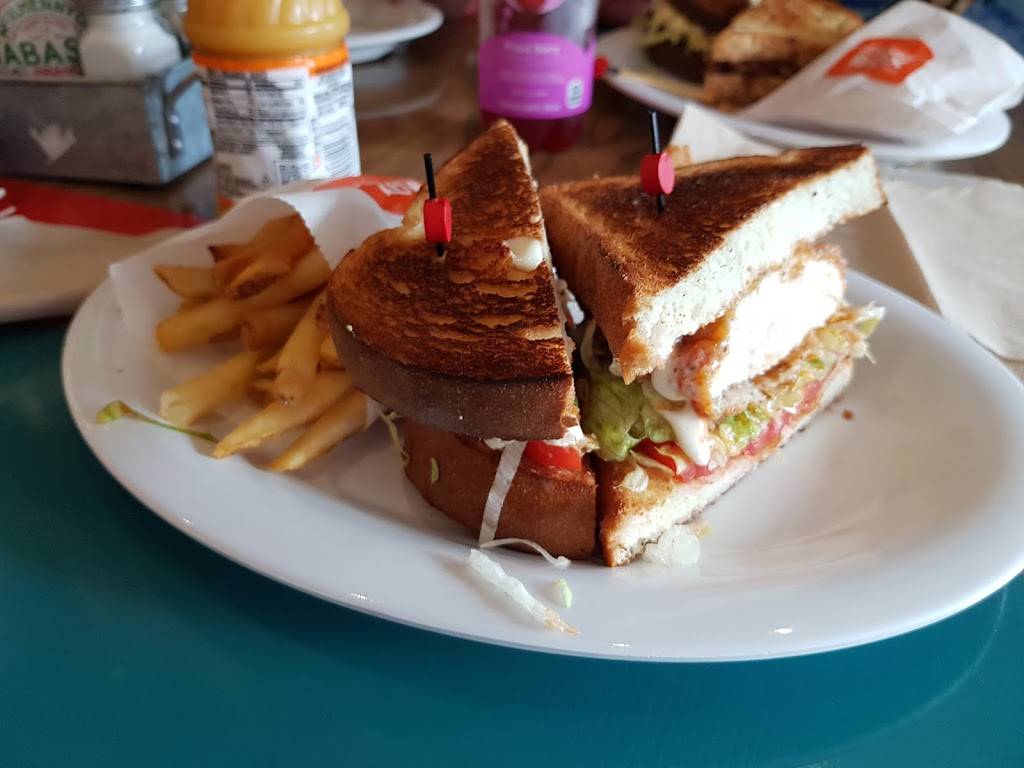 Bread Box Handcrafted Sandwiches™ | restaurant | 6000 Universal Blvd, Orlando, FL 32819, USA | 4072243663 OR +1 407-224-3663