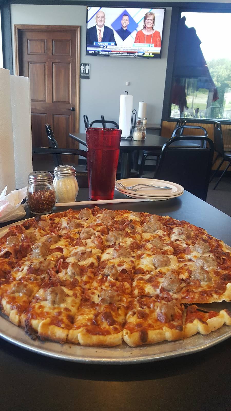 The Pizza Company | restaurant | 1508 E McCarty St, Jefferson City, MO 65101, USA | 5736324287 OR +1 573-632-4287