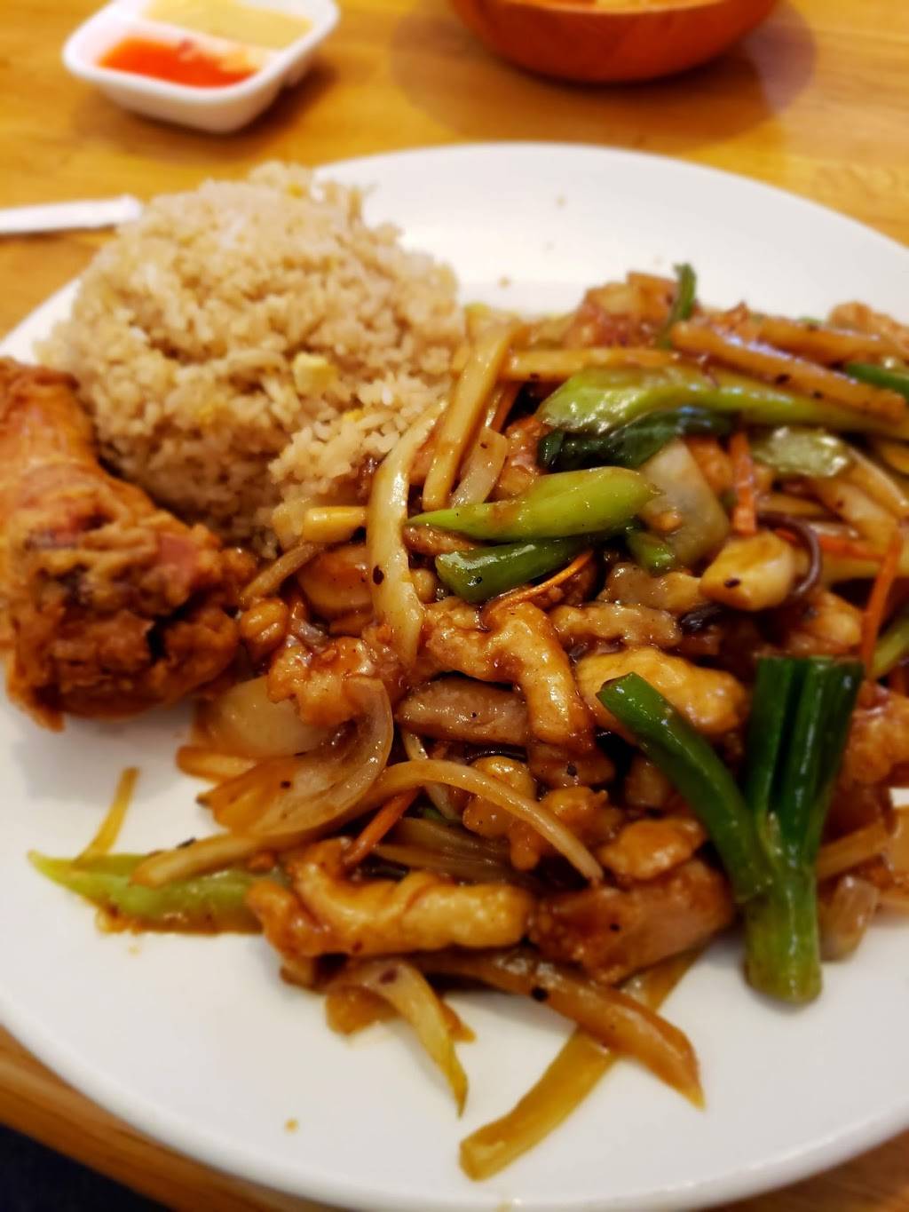 Chin Chin Johnson Ferry | restaurant | 617 Johnson Ferry Rd, Marietta, GA 30068, USA | 6785605550 OR +1 678-560-5550