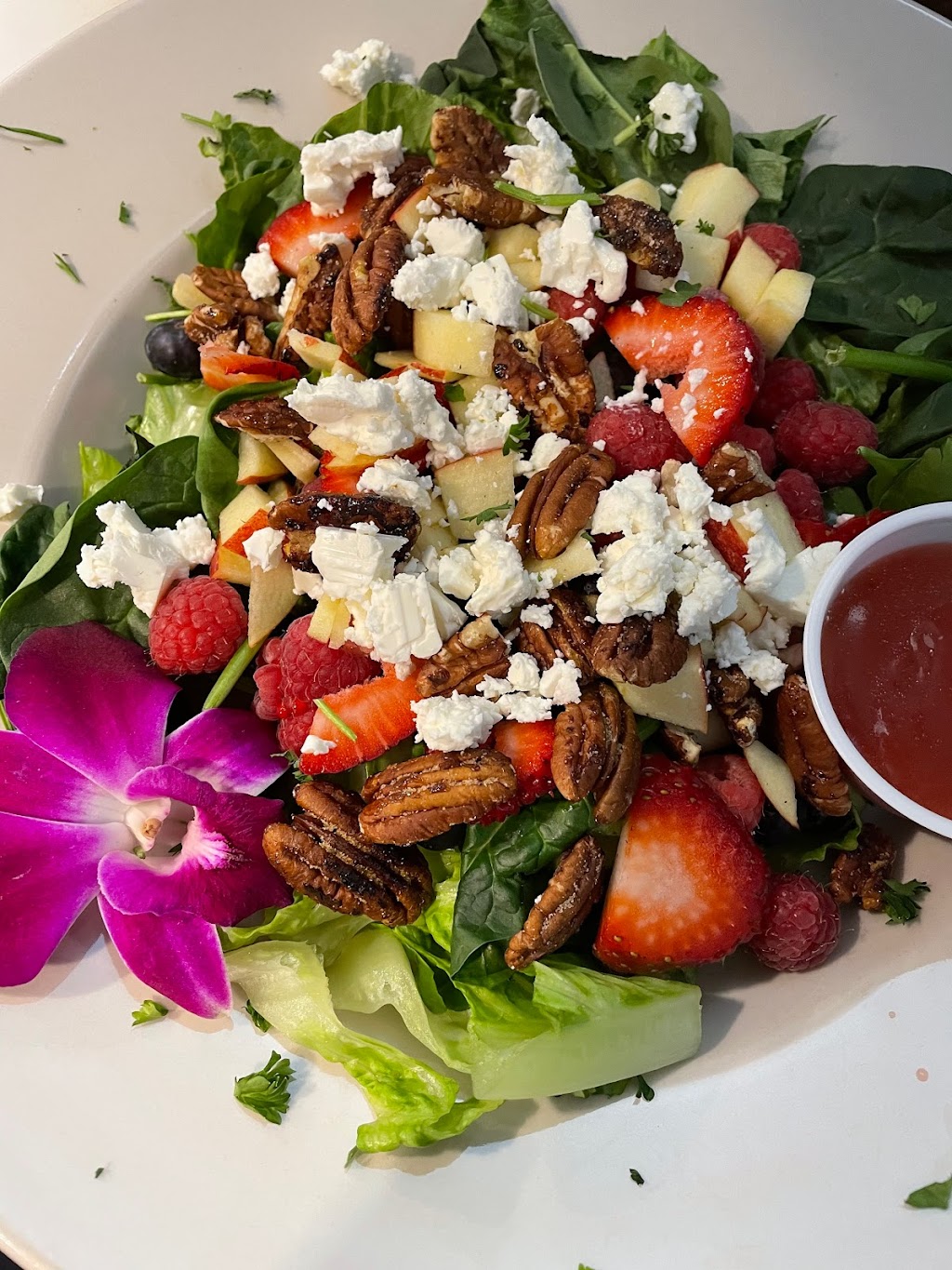 Dolce Vita Restaurant | restaurant | 5802 Tower Ave, Superior, WI 54880, USA | 7157180264 OR +1 715-718-0264