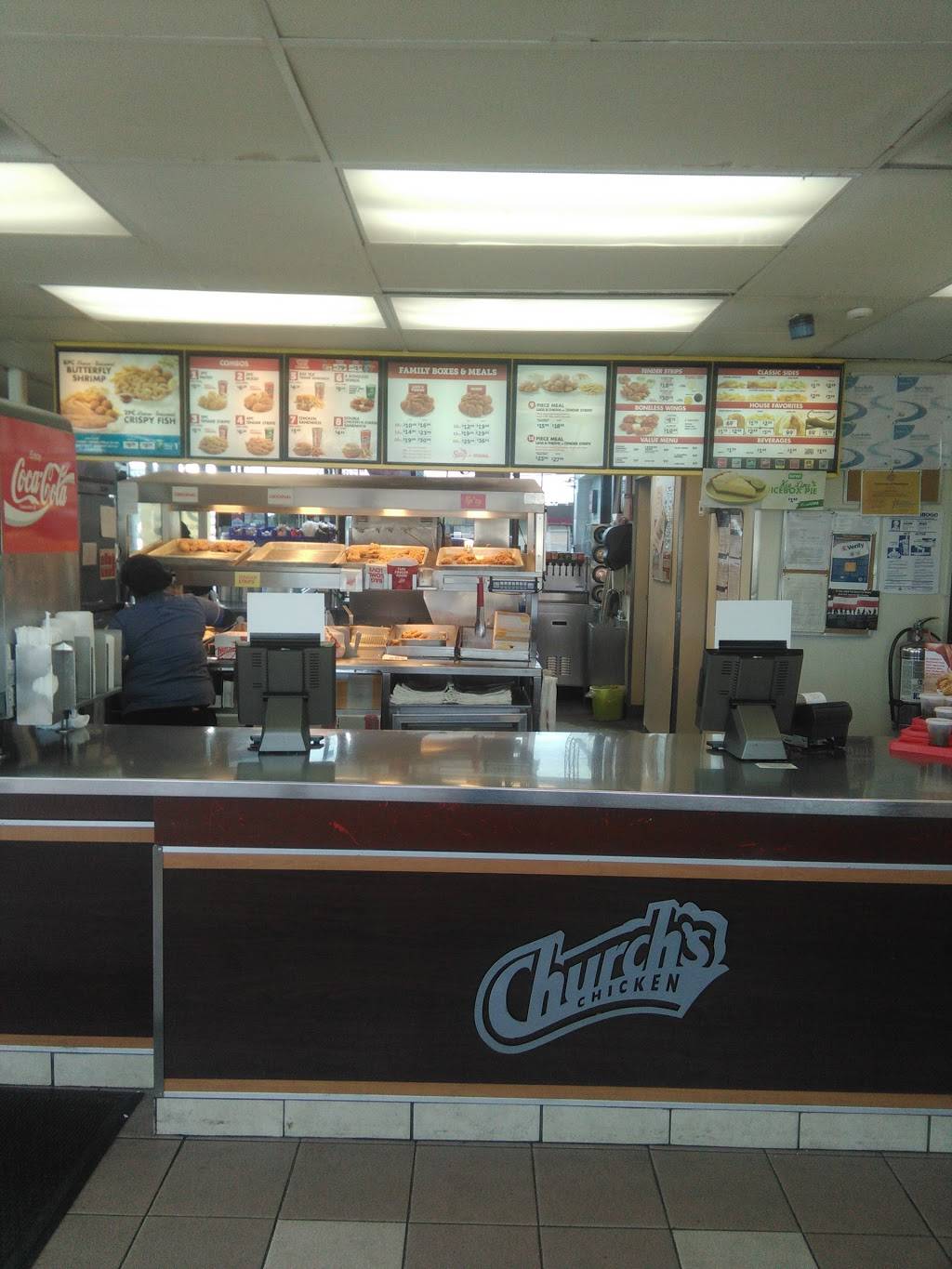 Churchs Chicken | restaurant | 3119 SW Military Dr, San Antonio, TX 78224, USA | 2109238431 OR +1 210-923-8431