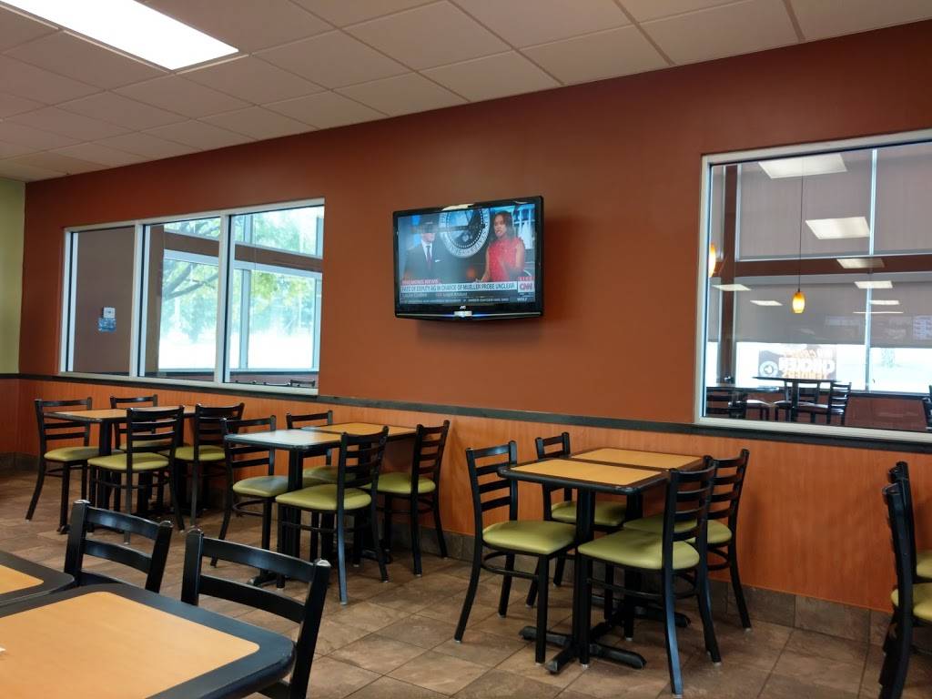 Burger King | restaurant | 5705 Screaming Eagle Blvd, Fort Campbell, TN 42223, USA | 9314316923 OR +1 931-431-6923