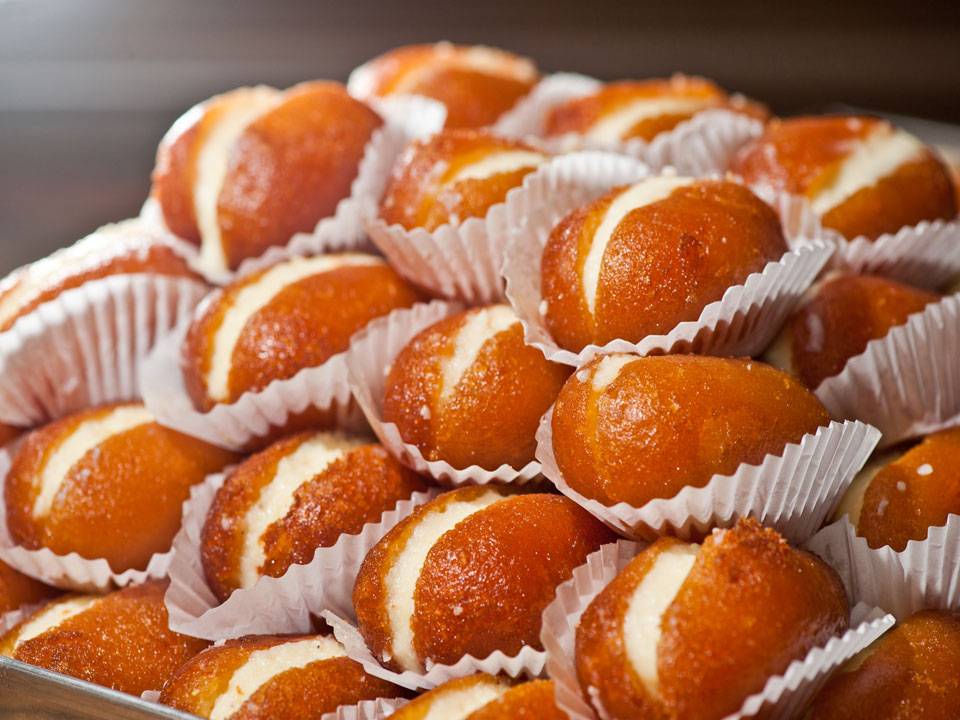 Bangali Sweets & Restaurant | restaurant | 12 Milvan Dr, North York, ON M9L 1Z2, Canada | 4167409566 OR +1 416-740-9566