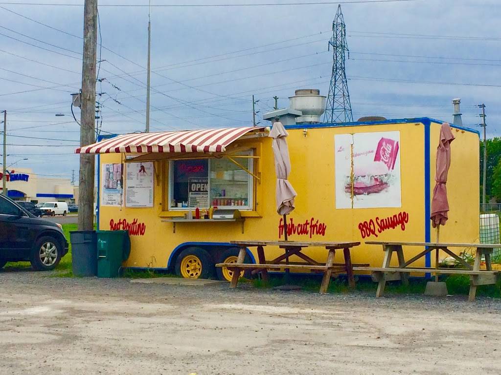 Lams Chip Wagon | restaurant | 1873 Innes Rd, Gloucester, ON K1B 5A2, Canada | 6137956138 OR +1 613-795-6138