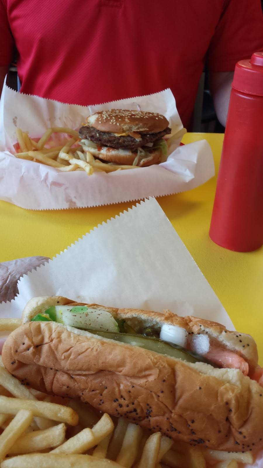 Hungry Boys | restaurant | 811 N Ladd St, Pontiac, IL 61764, USA | 8158441022 OR +1 815-844-1022