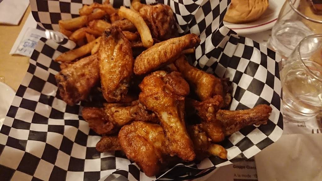 Chalet Bar-B-Q | restaurant | 5456 Rue Sherbrooke Ouest, Montréal, QC H4A 1V9, Canada | 5144897235 OR +1 514-489-7235