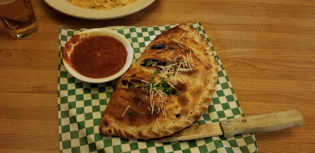 Baldinis Restaurant & Lounge | restaurant | 107 Merlin-Galice Rd, Merlin, OR 97532, USA | 5414790034 OR +1 541-479-0034