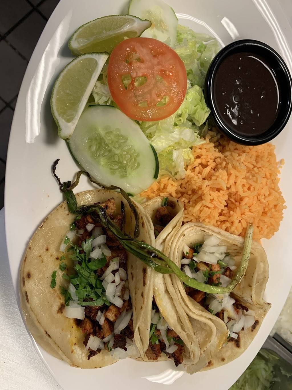 El Guajillo Mexican Restaurant | restaurant | 339 NJ-33, Hamilton Township, NJ 08619, USA | 6098387040 OR +1 609-838-7040