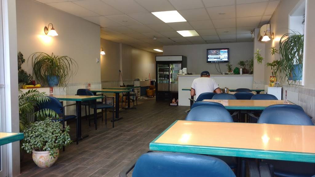 Hoai Huong Restaurant | restaurant | 716 The Queensway, Etobicoke, ON M8Y 1L3, Canada | 4165038118 OR +1 416-503-8118
