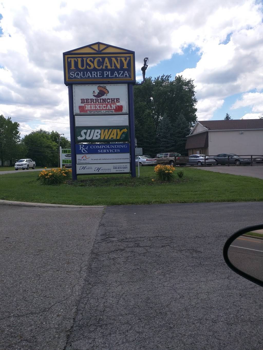 Subway | restaurant | 3004 Center Rd, Youngstown, OH 44514, USA | 2342540720 OR +1 234-254-0720