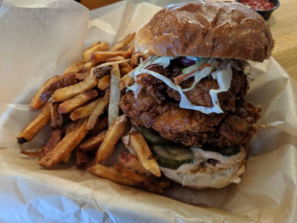 Carvers | restaurant | 435 Ionia Ave SW, Grand Rapids, MI 49503, USA | 6169802278 OR +1 616-980-2278