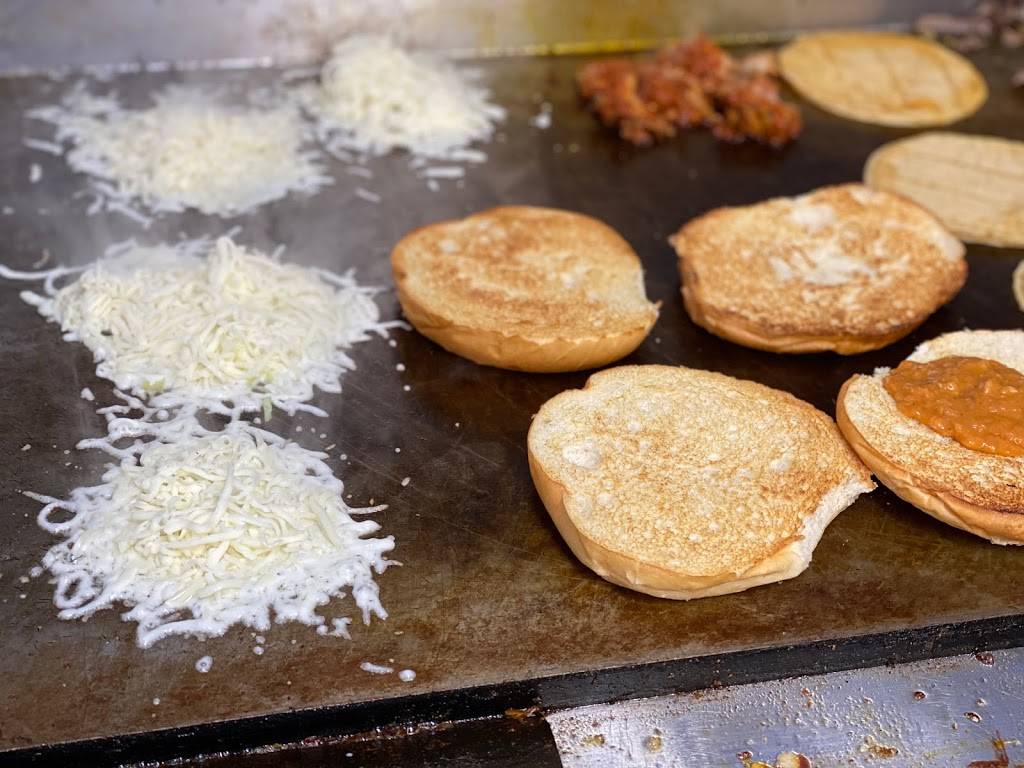 Azteca Taco Truck | restaurant | 2012 W College Ave, Milwaukee, WI 53221, USA | 4147128212 OR +1 414-712-8212