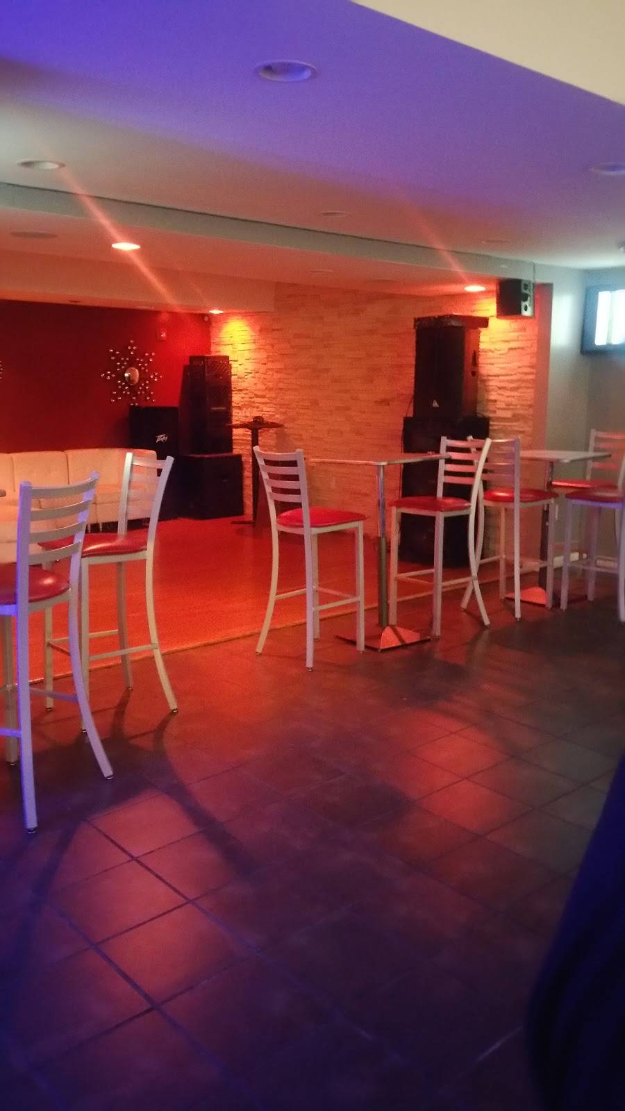 Epic Restaurant & Lounge | restaurant | 17322 Harvard Ave, Cleveland, OH 44128, USA | 2162830441 OR +1 216-283-0441