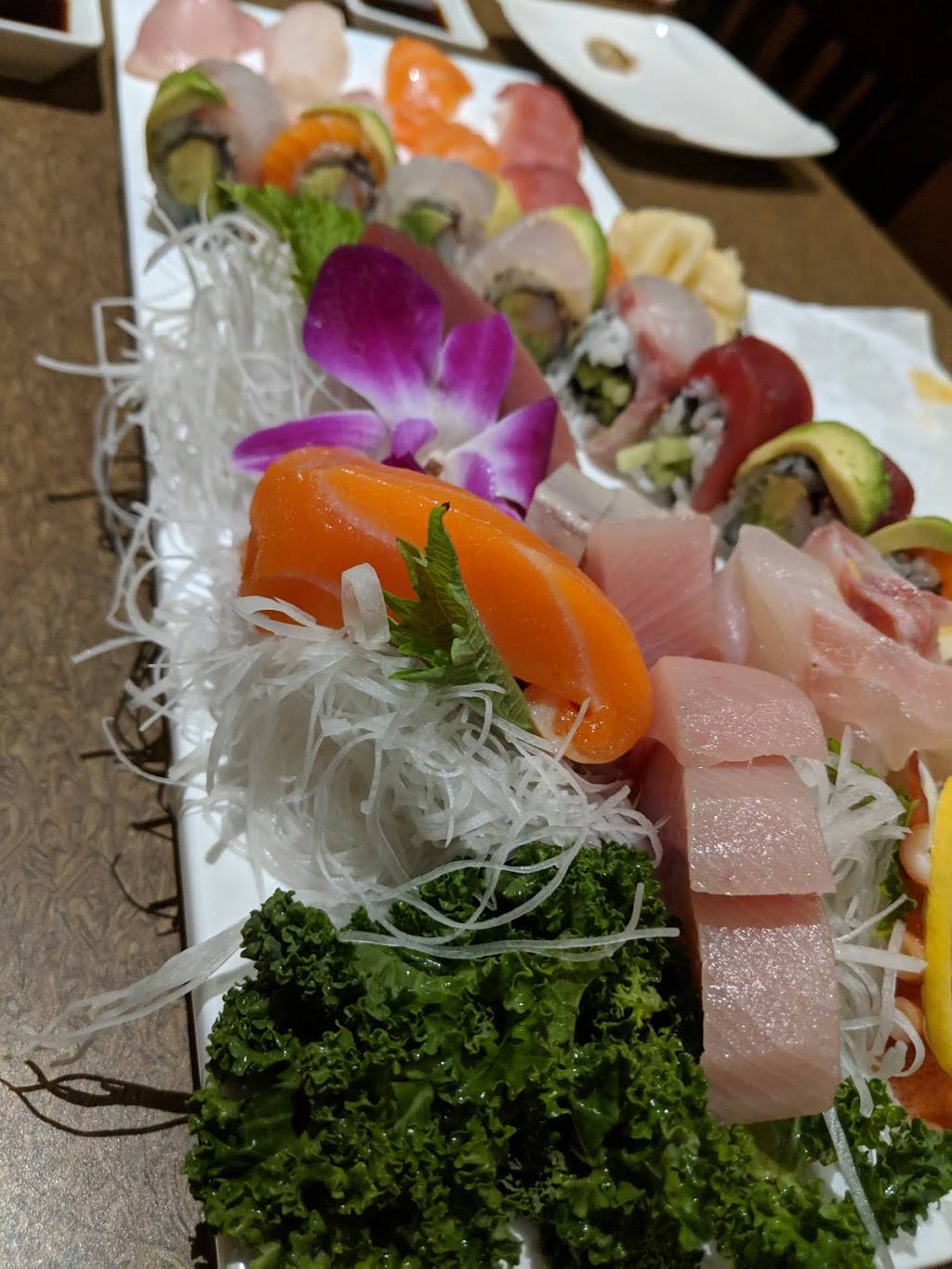 Nova Sushi Bar & Asian Fusion | restaurant | 3257 Solomons Island Rd, Edgewater, MD 21037, USA | 4109565326 OR +1 410-956-5326