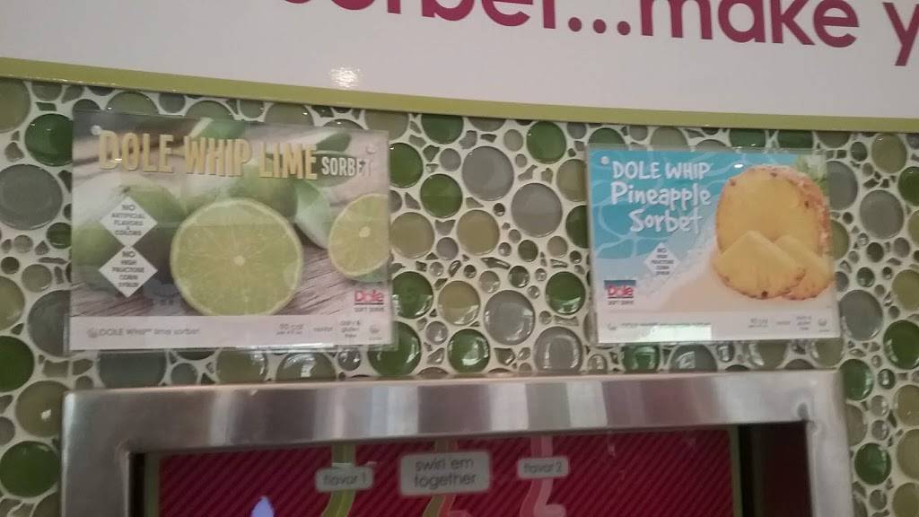 Menchies Frozen Yogurt | bakery | 10922 W National Ave, West Allis, WI 53227, USA | 4148827773 OR +1 414-882-7773