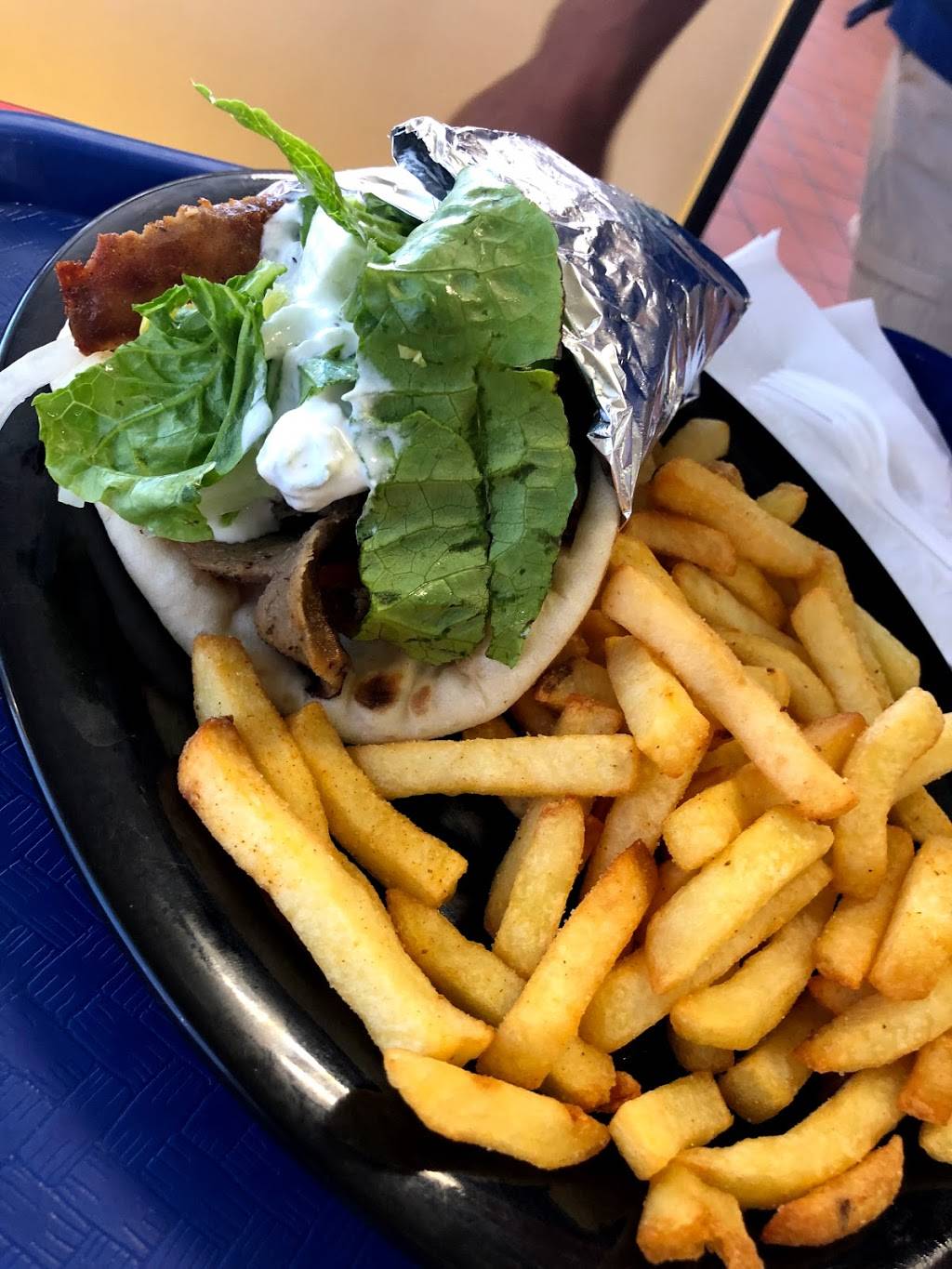 Gyro city & seafood | restaurant | 4319 66th St N, Kenneth City, FL 33709, USA | 7275440444 OR +1 727-544-0444