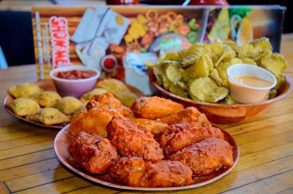 Show-Mes Sports Bar & Grill | restaurant | 3101 S MacArthur Blvd, Springfield, IL 62704, USA | 2175462800 OR +1 217-546-2800