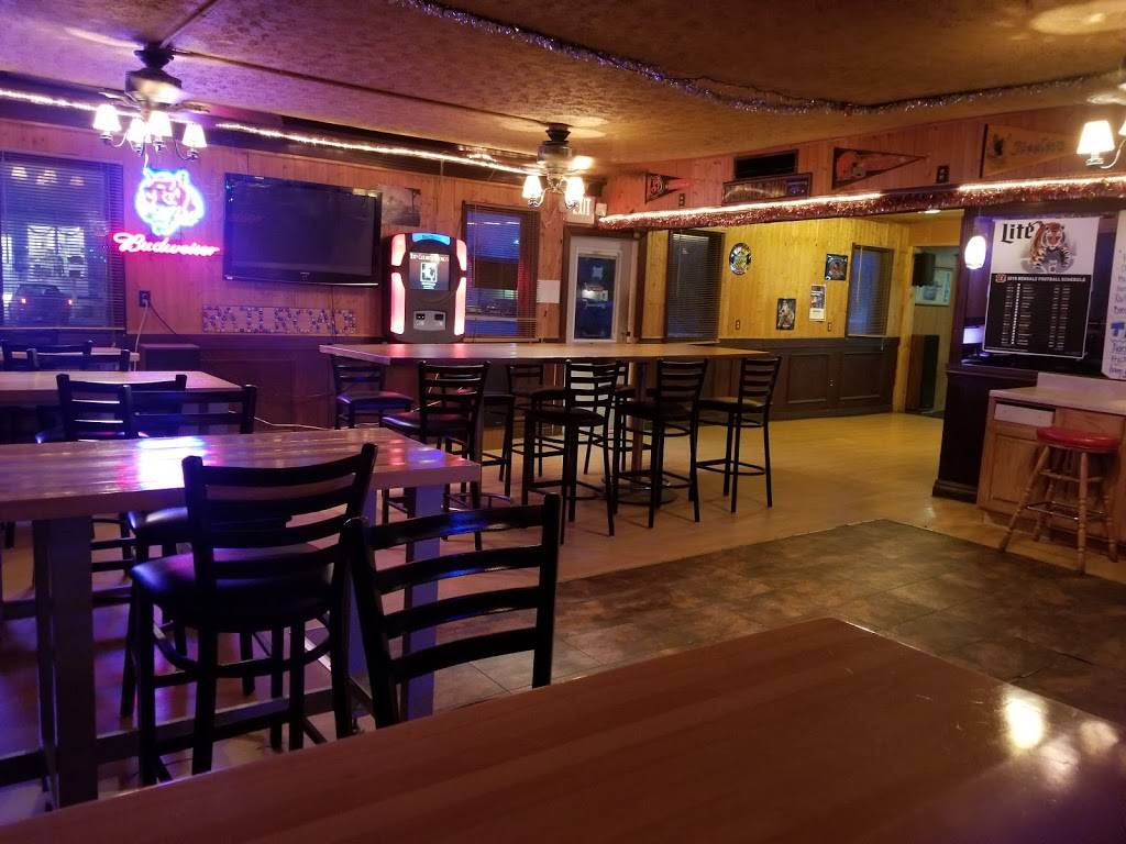 Railroad Restaurant | restaurant | 629 S Crawford St, Troy, OH 45373, USA | 9373356592 OR +1 937-335-6592