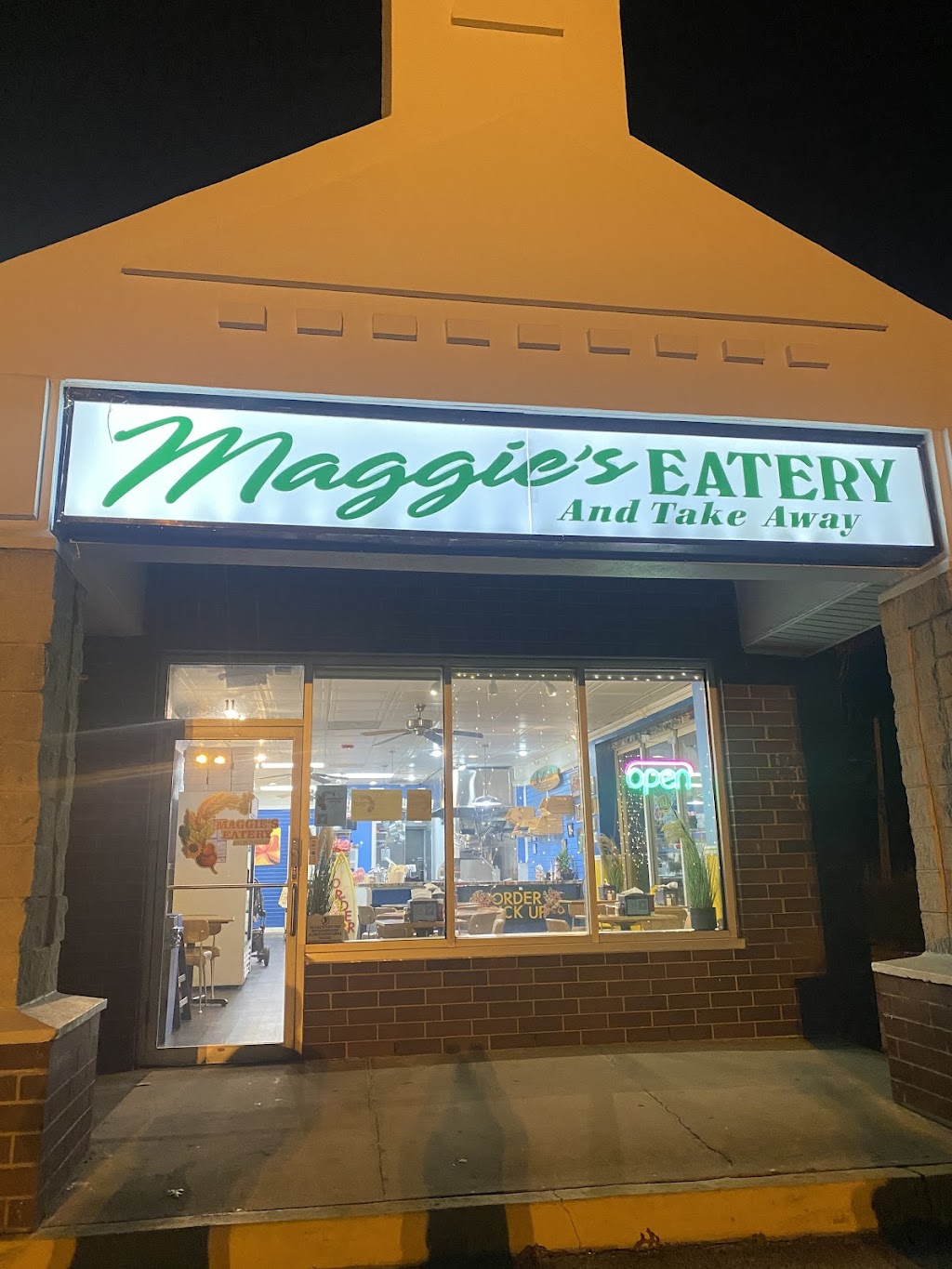 Maggies eatery | restaurant | 465 NY-25A, Miller Place, NY 11764, USA | 6318285554 OR +1 631-828-5554