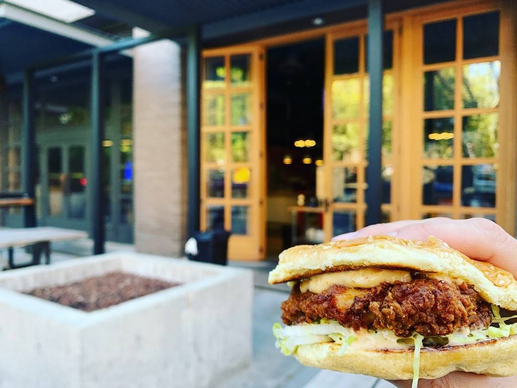 Burbs Burgers Pioneer Square | restaurant | 121 S King St, Seattle, WA 98104, USA | 4253904084 OR +1 425-390-4084