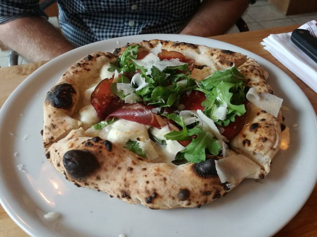 Vero Pizza Napoletana | restaurant | 12421 Cedar Rd, Cleveland Heights, OH 44106, USA | 2162298383 OR +1 216-229-8383