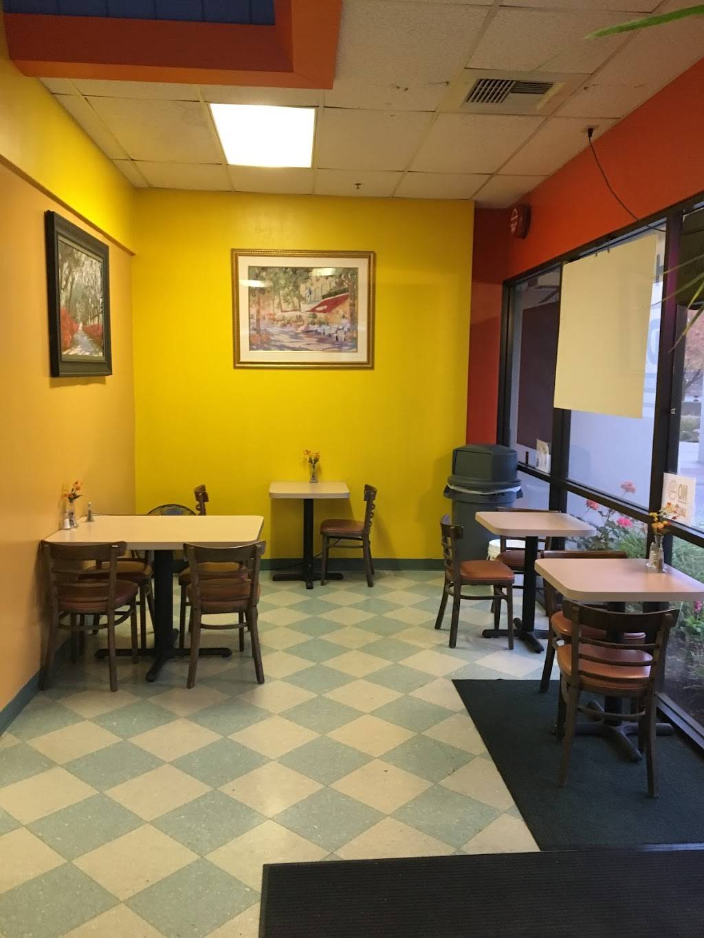 Hot Spot Café & Deli | cafe | 800 Chadbourne Rd #11, Fairfield, CA 94534, USA | 7074210296 OR +1 707-421-0296