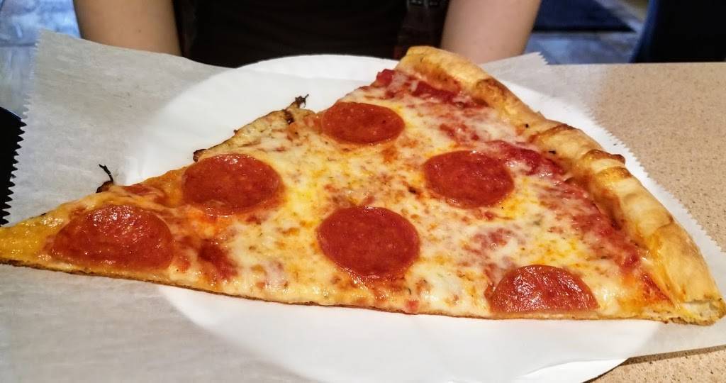 St. Augies Pizza | restaurant | 113 1/2 King St, St. Augustine, FL 32084, USA | 9044365998 OR +1 904-436-5998