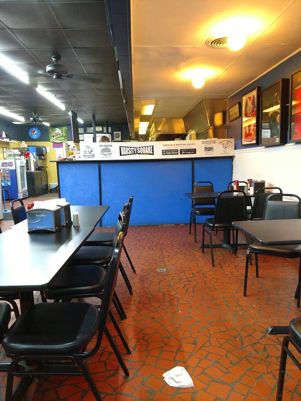 Varsity Square | restaurant | 778 Hyatt St, Gaffney, SC 29341, USA | 8649099557 OR +1 864-909-9557