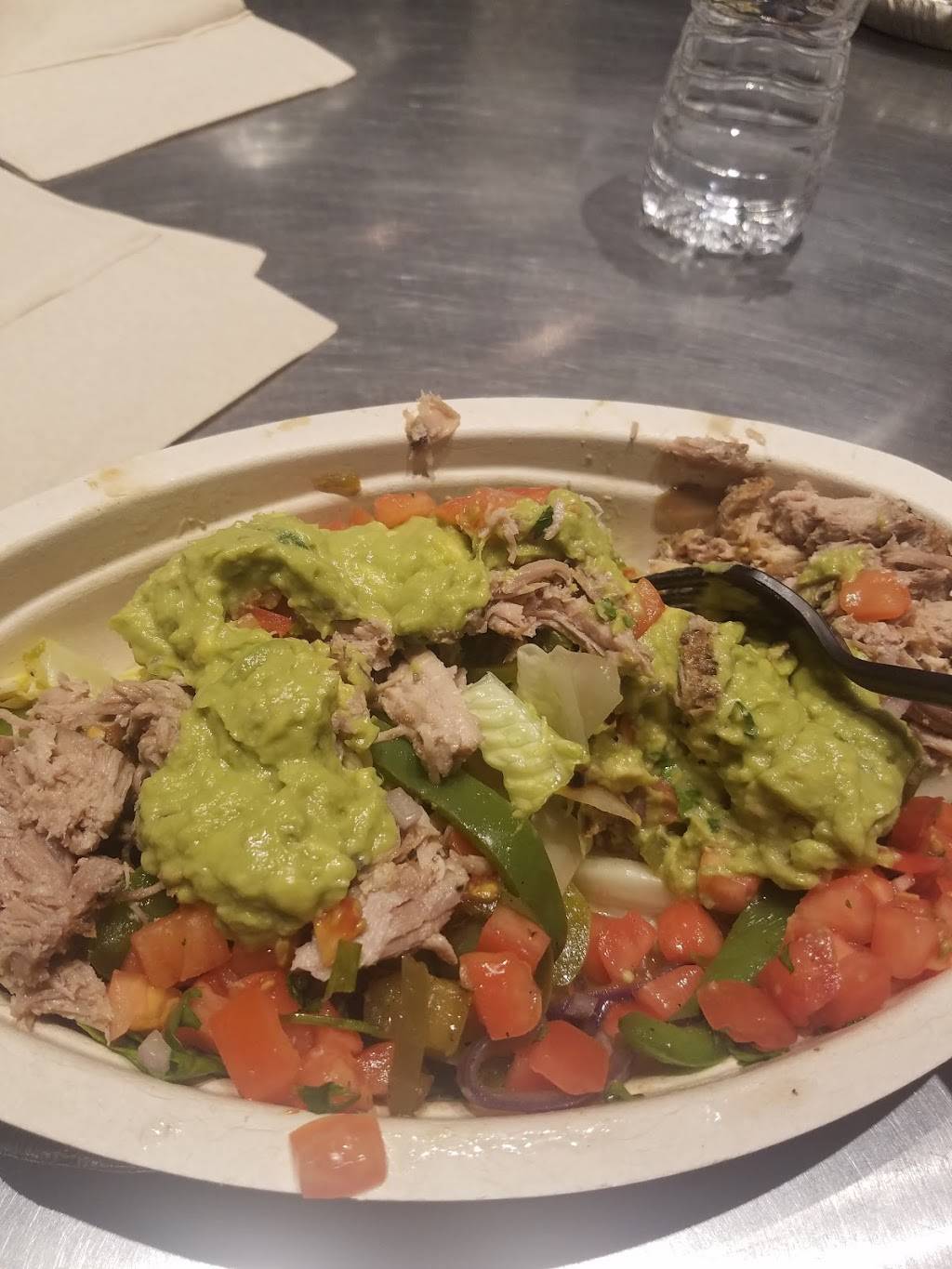 Chipotle Mexican Grill | restaurant | 15375 W Bluemound Rd Ste 170, Brookfield, WI 53005, USA | 2627960463 OR +1 262-796-0463