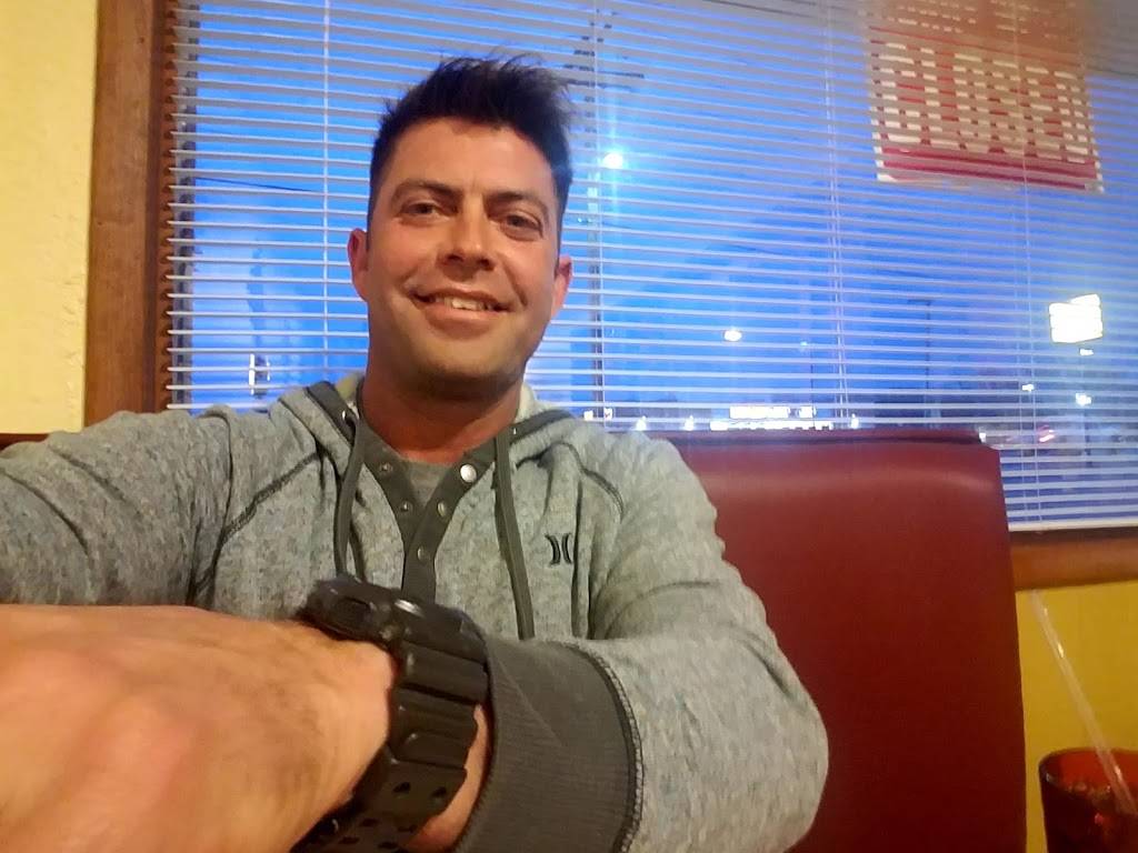 Canton House | restaurant | 1100 Lincoln Way S, Ligonier, IN 46767, USA | 2608943812 OR +1 260-894-3812