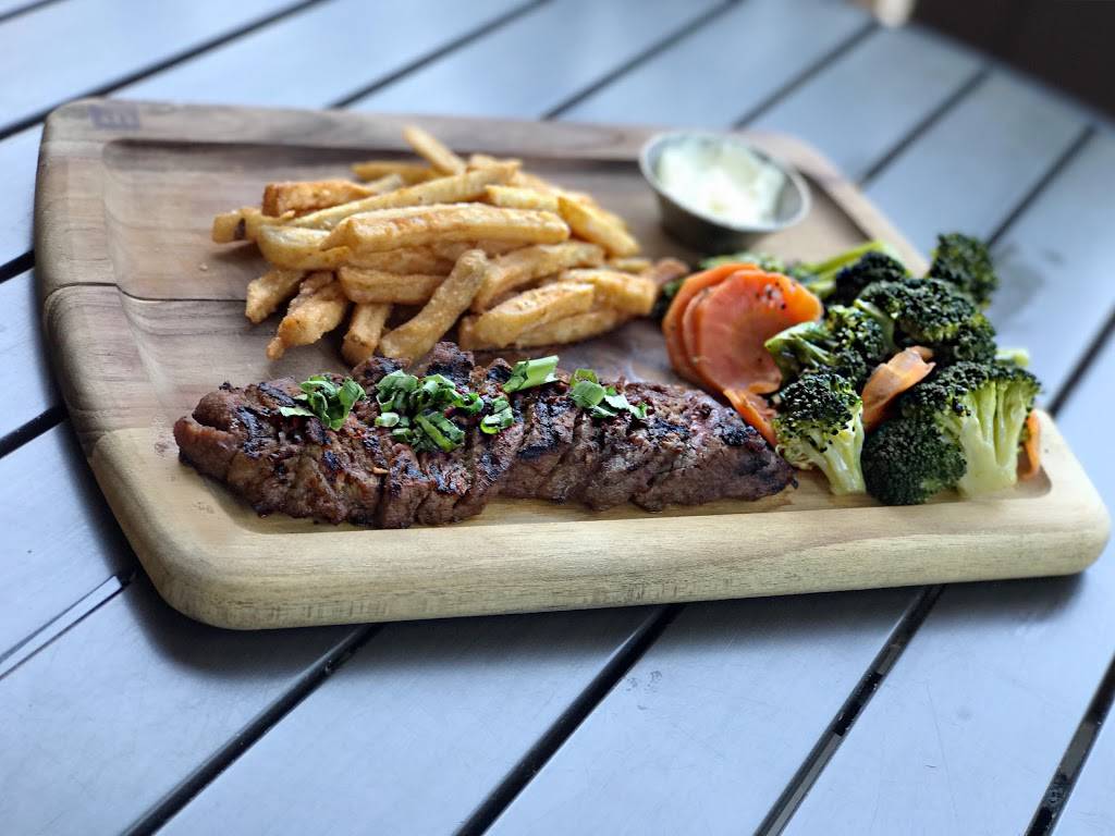 Crafthouse | restaurant | 11861 Palace Way, Fairfax, VA 22030, USA | 7038251811 OR +1 703-825-1811