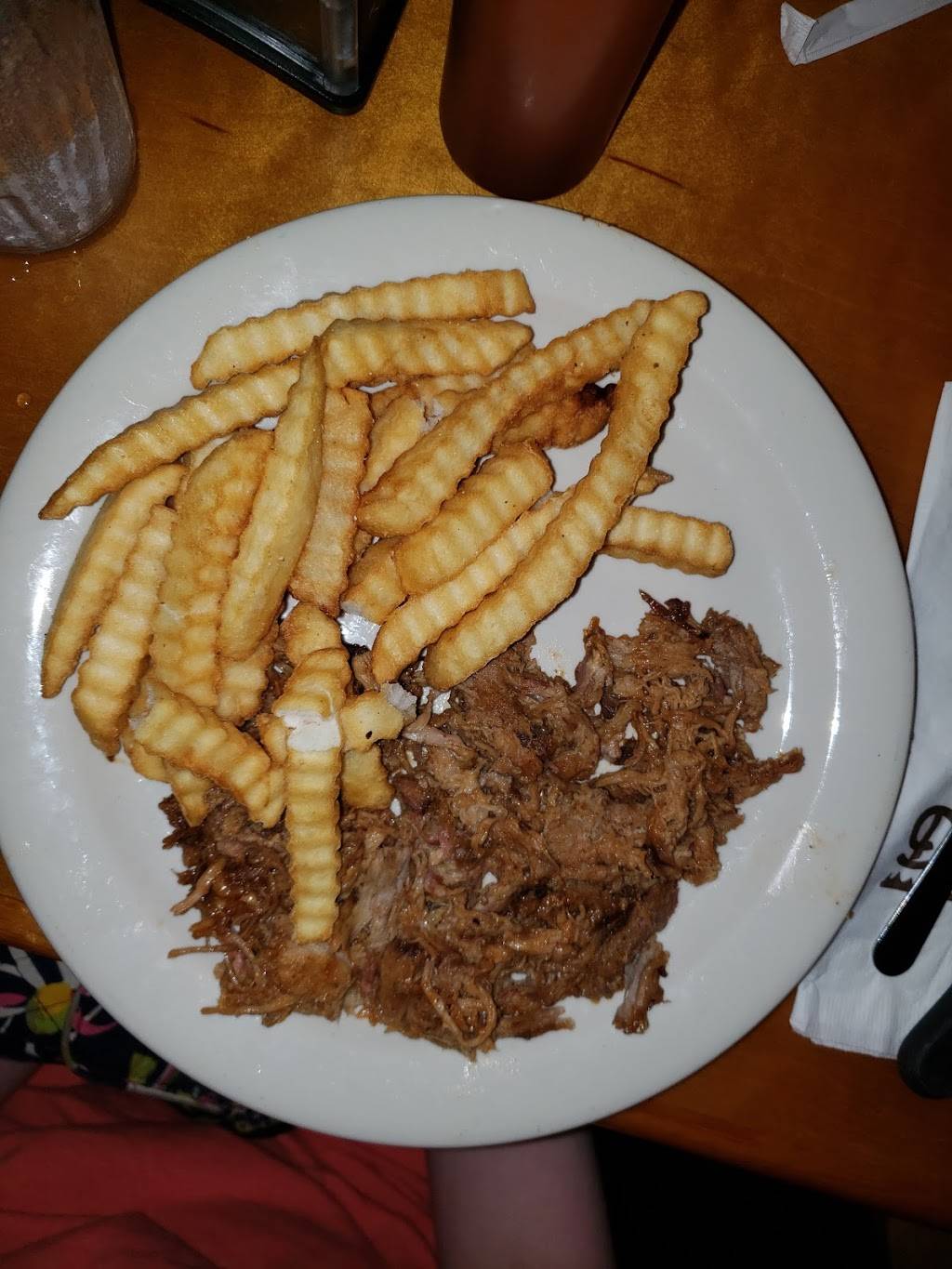 Dustins Bar-B-Q | restaurant | 411 N Wickham Rd, Melbourne, FL 32935, USA | 3212427871 OR +1 321-242-7871