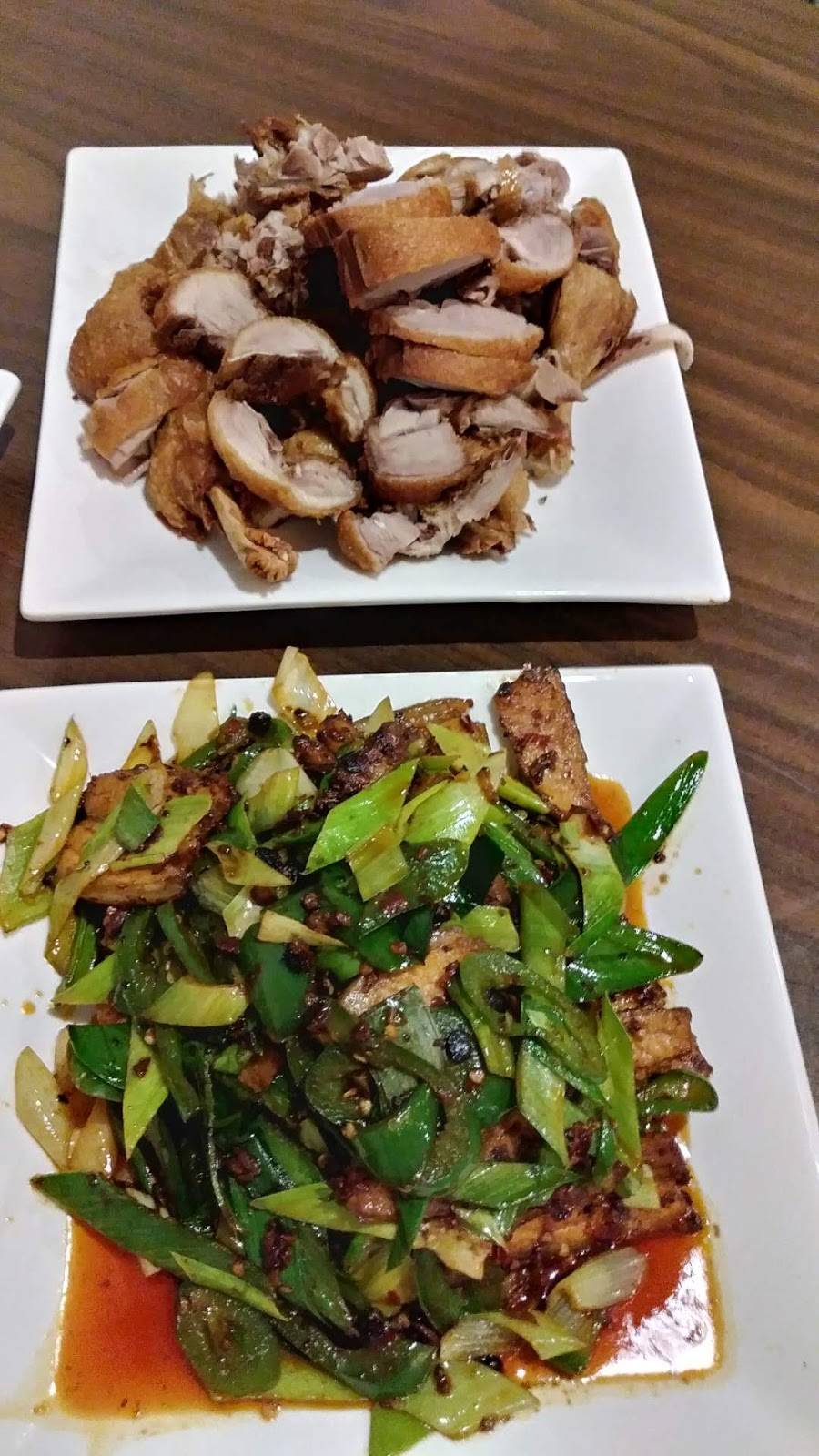 Young Chow Restaurant | restaurant | 420 23rd St S, Arlington, VA 22202, USA | 7038922566 OR +1 703-892-2566