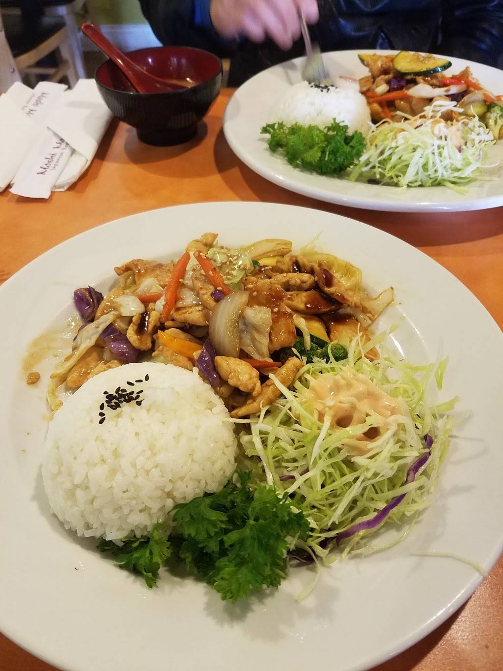 Moshi Moshi Japanese Restaurant | restaurant | 109 S Main St, Naperville, IL 60540, USA | 6303555516 OR +1 630-355-5516