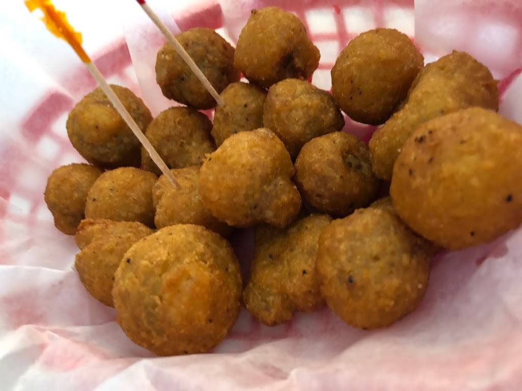 Eds Grill | restaurant | 1221 E Main St, Waynesboro, VA 22980, USA | 5409490225 OR +1 540-949-0225