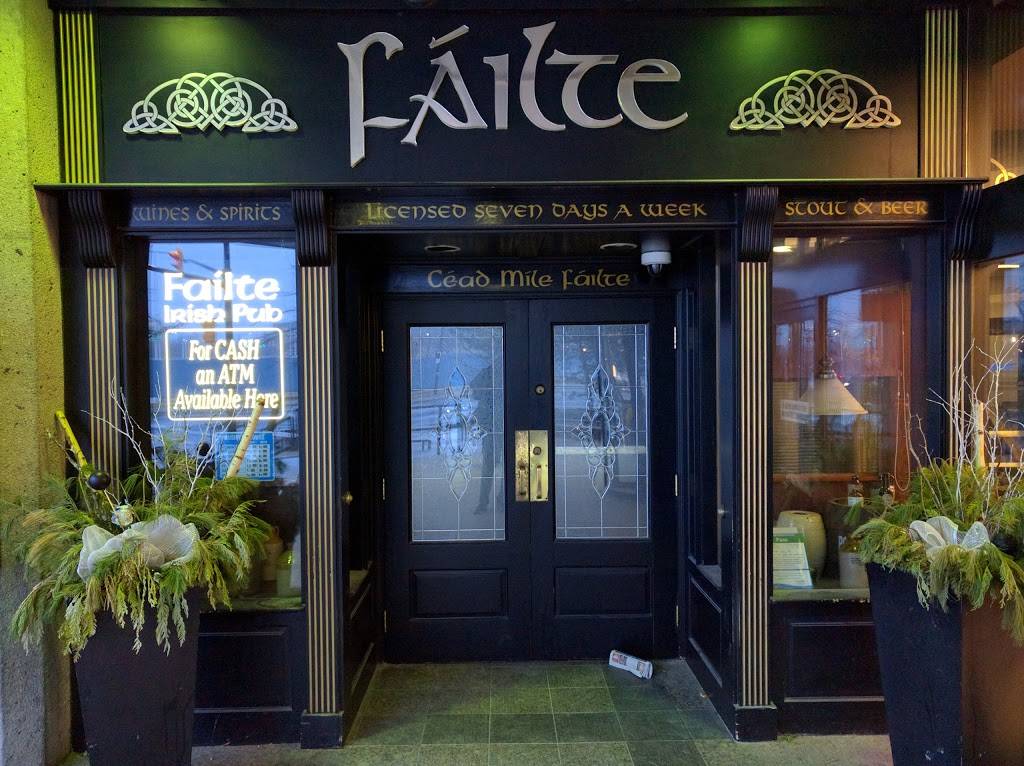 Failte Irish Pub | restaurant | 201 City Centre Dr, Mississauga, ON L5B 4E4, Canada | 9052762212 OR +1 905-276-2212
