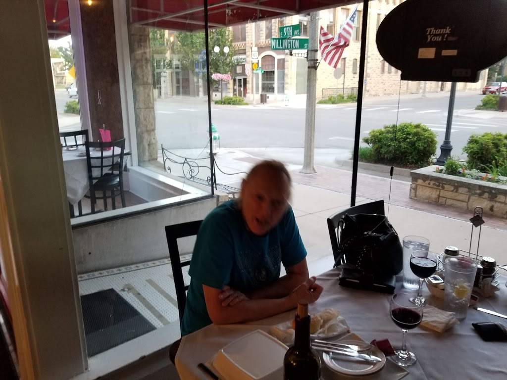 Luigis Italian Restaurant | restaurant | 124 E 9th Ave, Winfield, KS 67156, USA | 6204022880 OR +1 620-402-2880